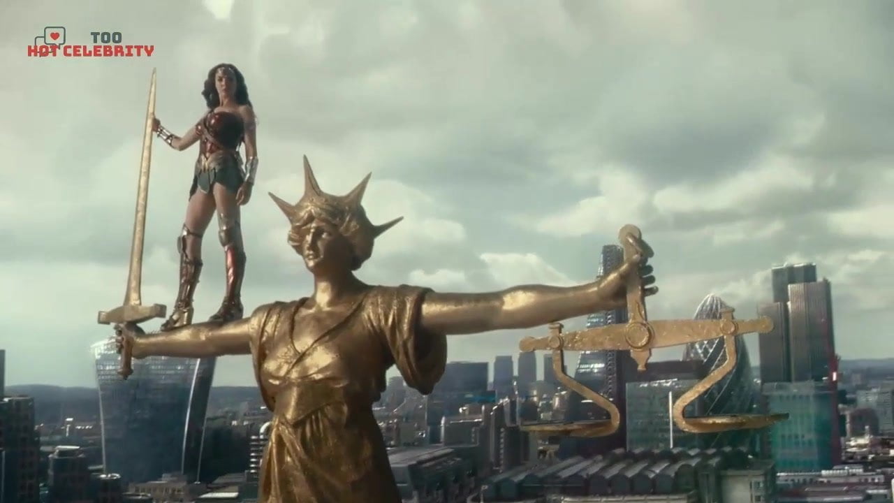 Gal Gadot – Justice League 2017