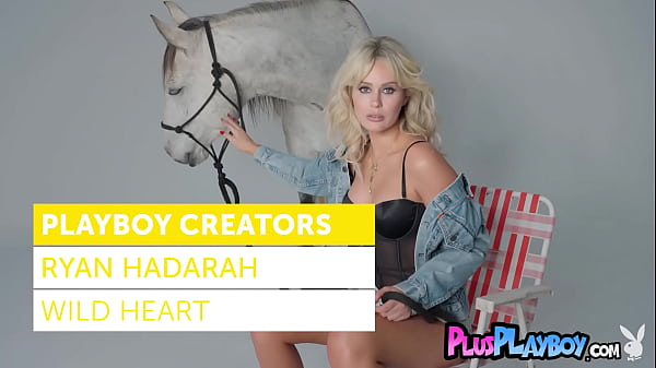 Petite blonde teen exposed sexy body and sweet model exposed perfect ass