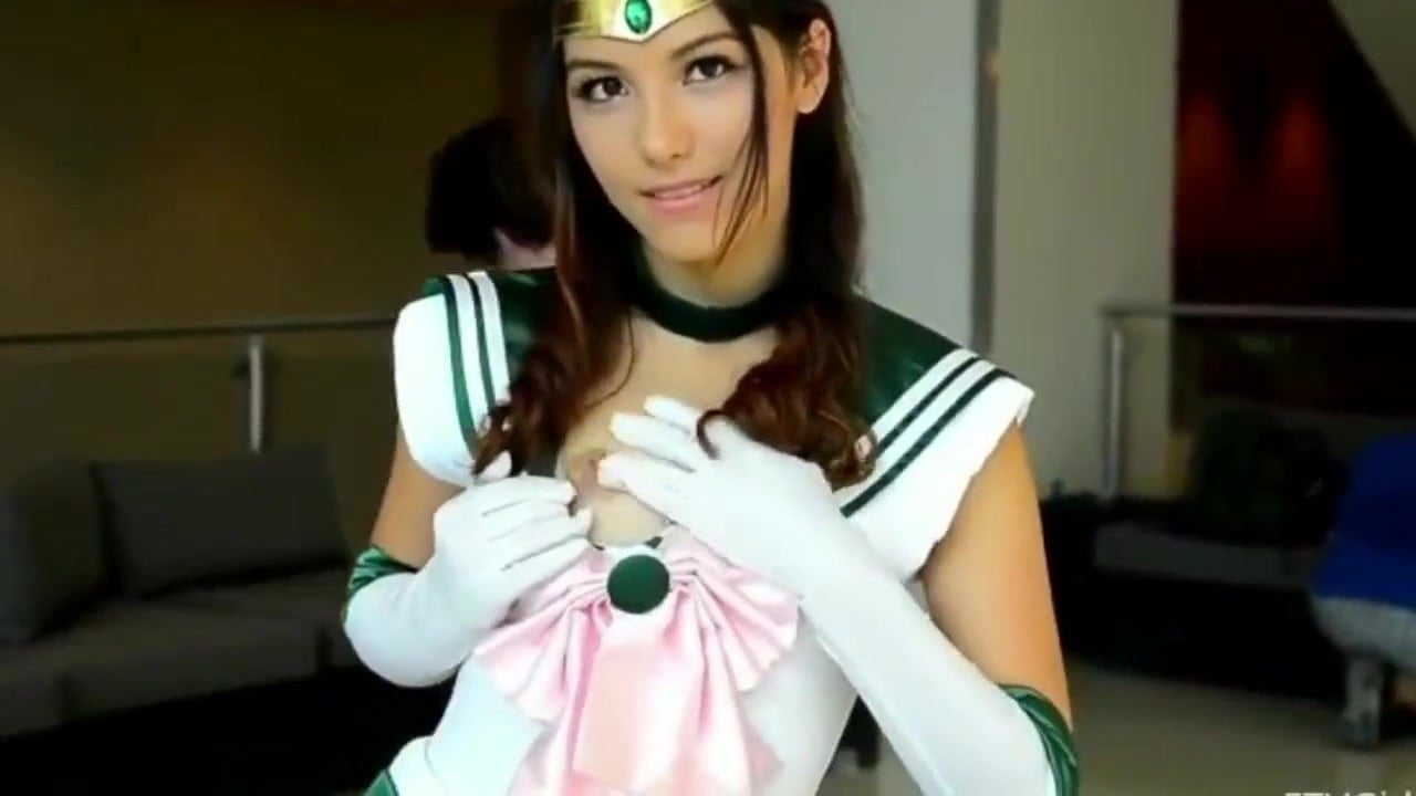 Sailor Jupiter Cosplay