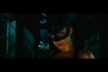 Sexy Halle Berry as Catwoman – Wow!