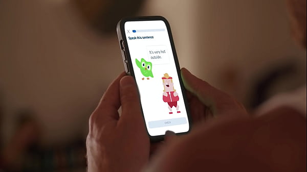 “DON’T LOSE YOUR STREAK!” Duolingo breaks into my house and FUCKS ME – Little Puck