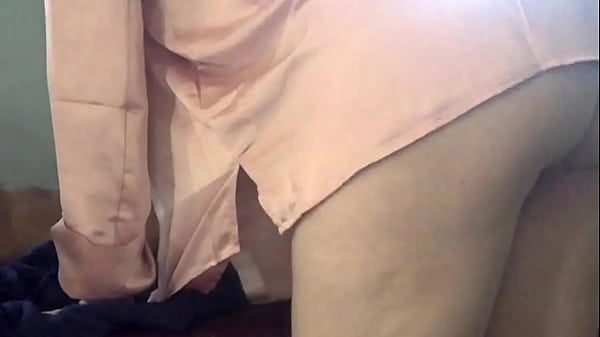 Hidden Cam !! Getting My Dick Jerked At Massage Parlor By 19 Year Old Asian With Perfect Ass And No Panties On. Says This Is Her First Day On The Job And She’s Never Saw A Dick So Big , I Nutted 3 Times In 5mins And She Kept Tugging Im Leaving A Big