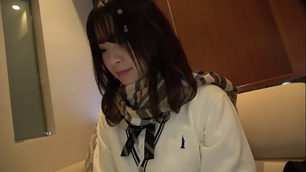 【素人ハメ撮り】キレイ系のj系に中出し!やけに大人びた合法18のj系が来たので、後先考えずに中出ししてしまいました…