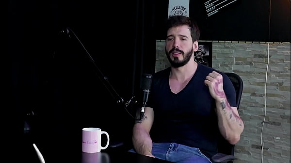 Começou cedo no swing, trocou de trabalho na pandemia, e depois que a família descobriu entrou pro pornô de vez – Arthur Aily (SHEER/RED)