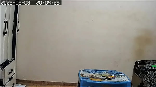 FLAGRA DE VIZINHA PEITUDA GORDINHA E GOSTOSA SENDO FILMADA PELADA ARRUMANDO A CASA